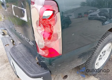 2005 Chevrolet Silverado 1500 Ls from USA, damaged, VIN 2GCEC19V451354410